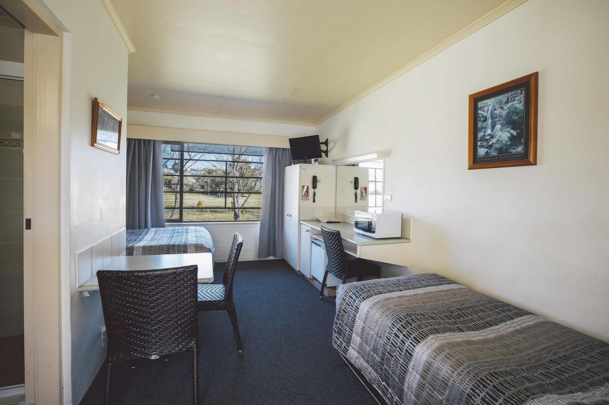 Boulevard Motel Stanthorpe Buitenkant foto