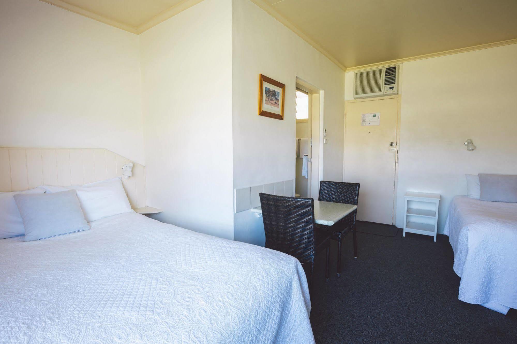 Boulevard Motel Stanthorpe Buitenkant foto