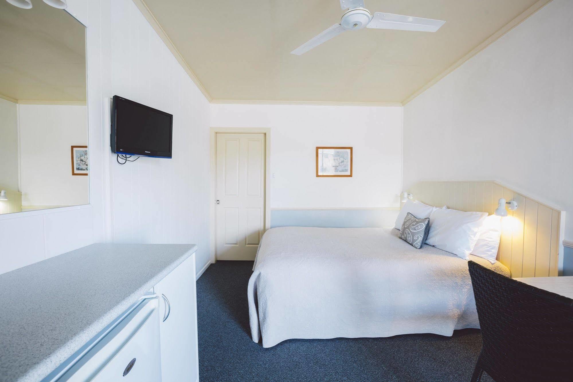 Boulevard Motel Stanthorpe Buitenkant foto